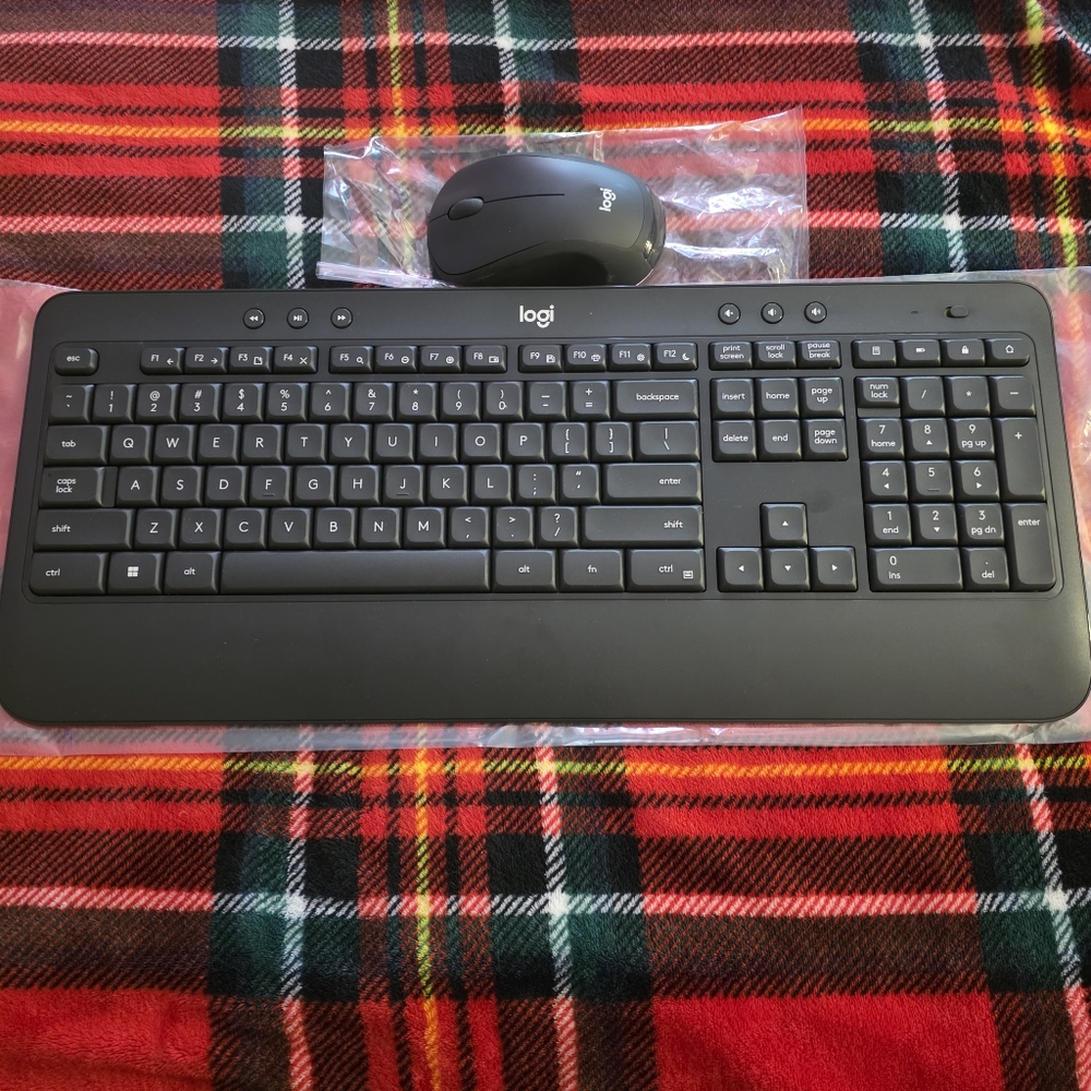 Logitech K540 Keyboard & Mouse